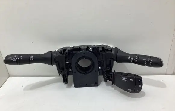 Renault Kadjar Indicator stalk 25567 479452615R