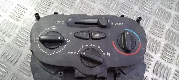 Peugeot 206 Climate control unit 64138
