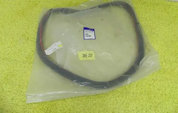 Volvo XC40 Rubber seal rear door 32229217