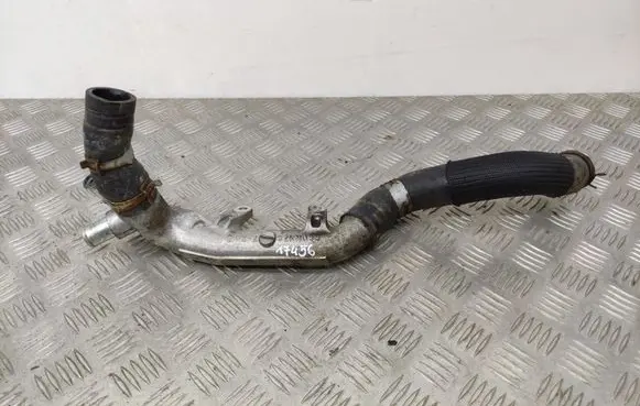Suzuki Grand Vitara II Engine coolant pipe/hose