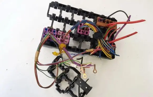 Audi A6 S6 C4 4A Fuse box set 0937503A