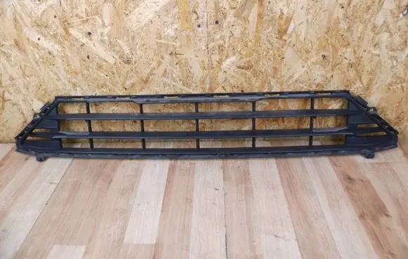 Volvo XC60 Front bumper lower grill 32296070