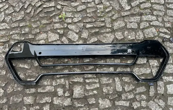 Front bumper lower grill
