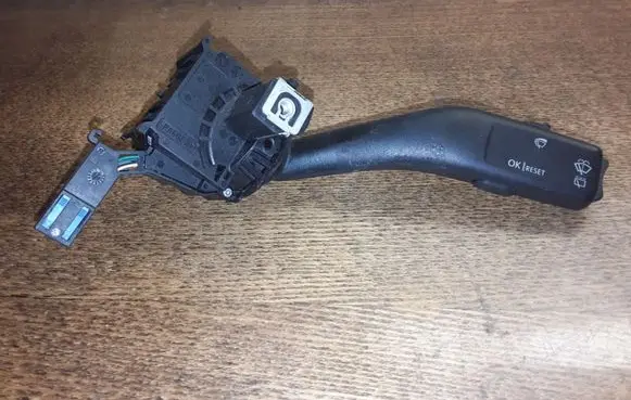 Skoda Octavia Mk2 (1Z) Wiper control stalk 1K0953519A