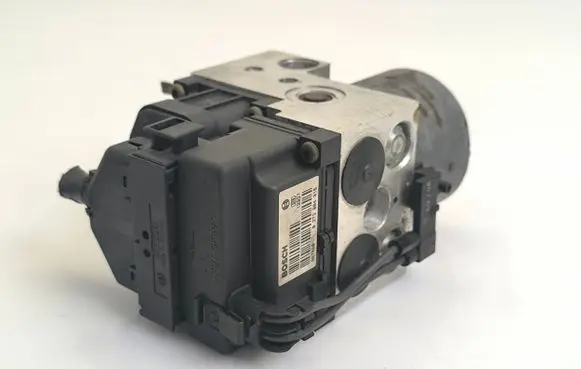 Nissan Primera ABS Pump 476608F820 0265216586 023004316