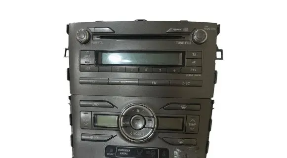 Toyota Auris 150 Radio/CD/DVD/GPS head unit 8612002520 1220008900C101