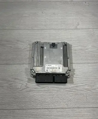 BMW 3 F30 F35 F31 Engine control unit/module 8572439 0281019426 1039S58270