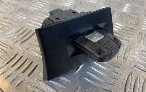 BMW 3 E90 E91 Ignition lock 6954719 10862510 70073075