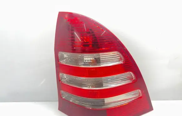 Mercedes-Benz C W203 Rear/tail lights 2038202464