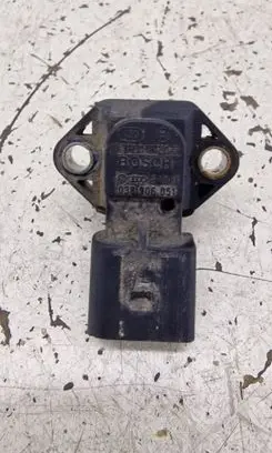 Volkswagen PASSAT B5.5 Air pressure sensor 038906051
