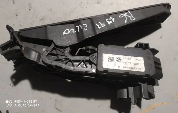 Volkswagen PASSAT B6 Accelerator throttle pedal 1K1721503L