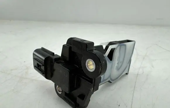 Toyota Yaris Cross Mass air flow meter 22204F2010