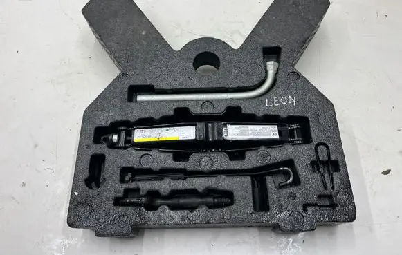 Seat Leon (5F) Lift Jack 5F9012109B