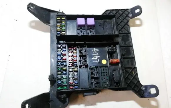 Renault Espace III Fuse box set 6025307195