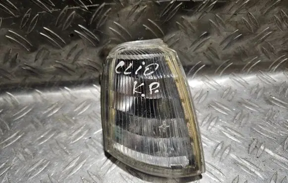 Renault Clio I Front indicator light 010212 181916
