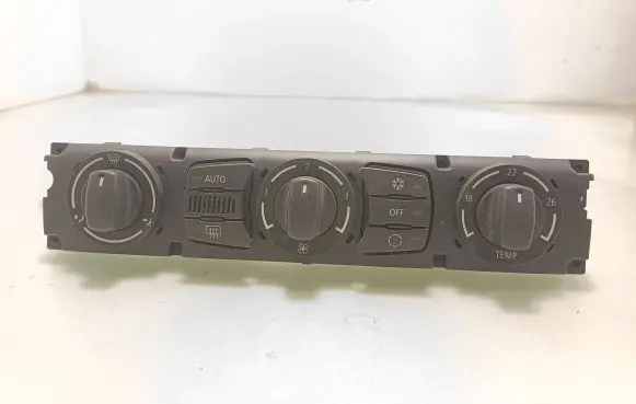 BMW 5 E60 E61 Climate control unit 6956825