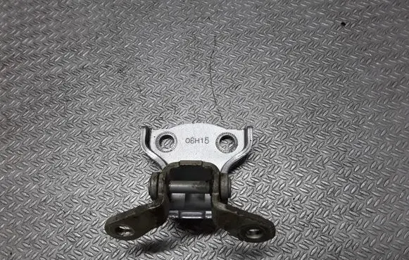 Opel Antara Rear door upper hinge 06H15