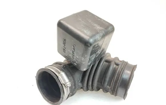 Suzuki Grand Vitara II Intercooler hose/pipe