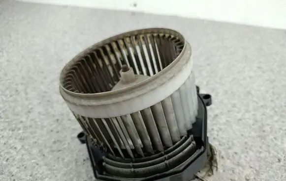 Citroen Berlingo Heater fan/blower 5E2228700DENSO