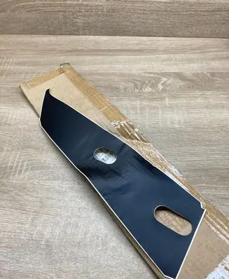 Opel Astra G Front door window/glass frame 13157073