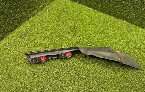 Citroen C4 Cactus Windshield trim 9804826780