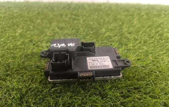 Mercedes-Benz E W212 Heater blower motor/fan resistor A2128702110 5HL01038410
