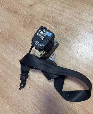 Skoda Fabia Mk1 (6Y) Front seatbelt 00064577 6Y0857702A 33009799