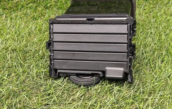 Nissan Leaf I (ZE0) Dash center air vent grill 687513NA0A GRAYPG05 E9125311100