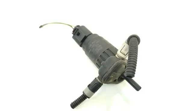 Skoda Octavia Mk2 (1Z) Windscreen/windshield washer pump 1K6955651