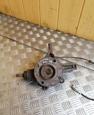Citroen C4 I Front wheel bearing hub 