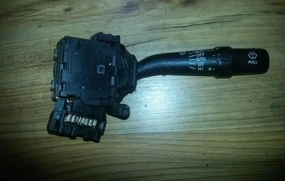 Toyota Avensis T250 Wiper control stalk 8465205160