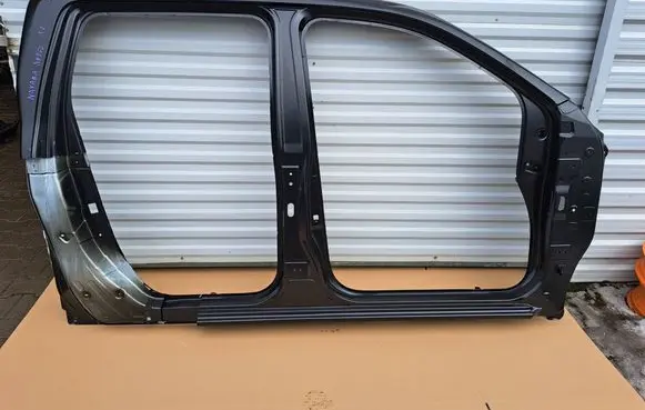 Nissan Navara D23 Sill G60205XAMB