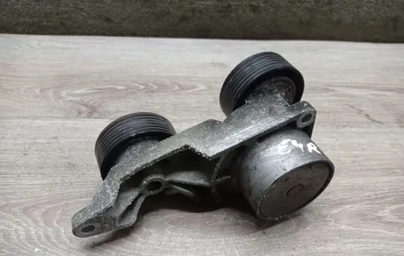 Volvo S60 Alternator belt tensioner 