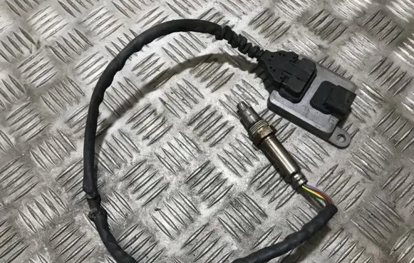 Mercedes-Benz C W205 Lambda probe sensor a0009059703 5wk96682e