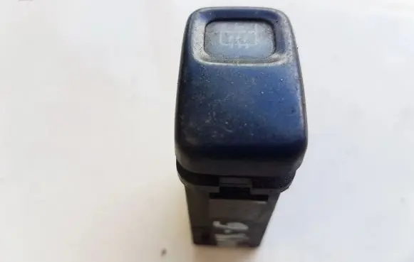 Mazda MX-6 Windscreen/window heater switch 1Y05
