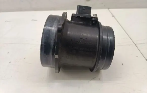 Porsche Macan (95B) Mass air flow meter 05990646111