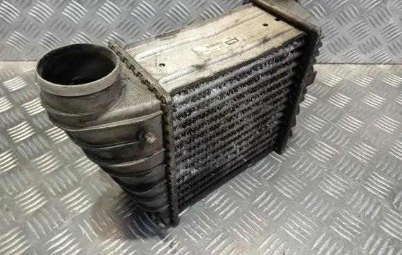 Volkswagen Bora Intercooler air channel guide 1J0145805 862319R IA1068