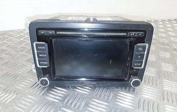 Volkswagen Scirocco Radio/CD/DVD/GPS head unit 3c8035195