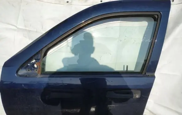 Jeep Grand Cherokee (WK) Front door melynos