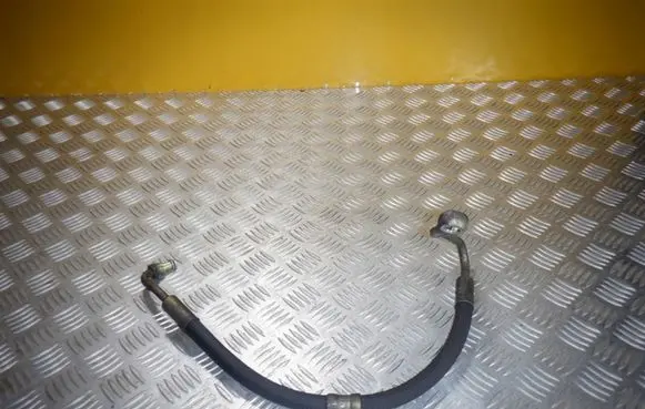 BMW 3 E46 Power steering hose/pipe/line 1095157A