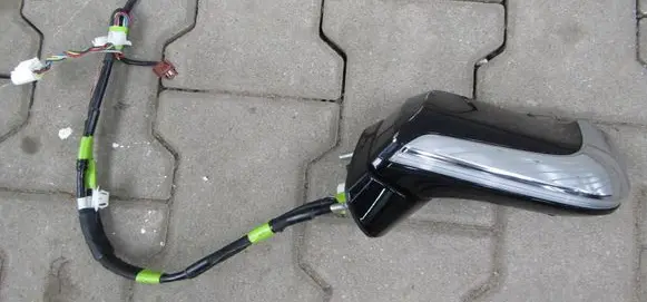 Lexus ES 300h Front door electric wing mirror