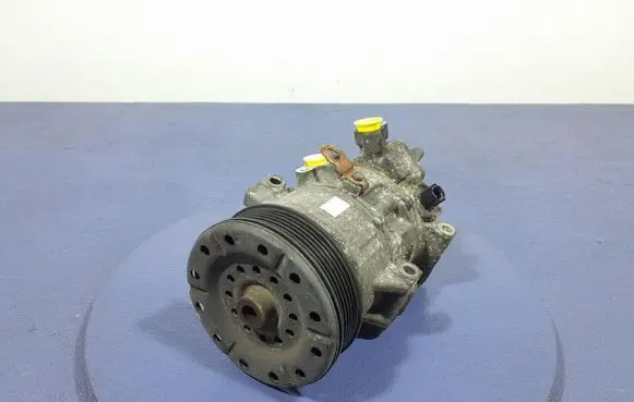 Toyota Corolla Verso E121 Air conditioning (A/C) compressor (pump) 4472600194
