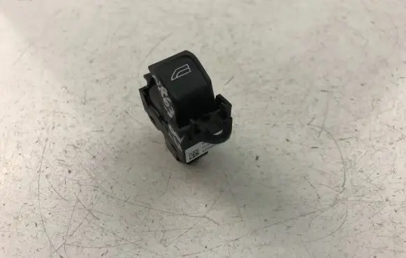 Volvo V70 Electric window control switch 30773273