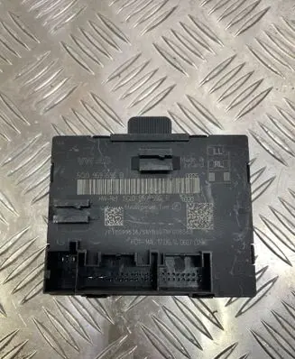 Volkswagen Golf VII Door control unit/module 5Q0959595B