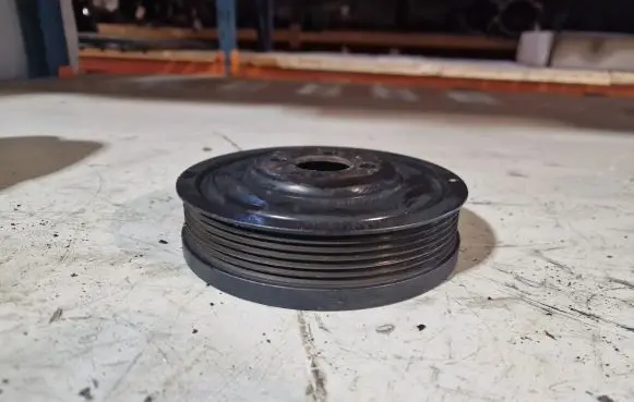 Volkswagen PASSAT B6 Crankshaft pulley