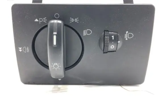 Ford Focus Other switches/knobs/shifts 7M5T13A024LA