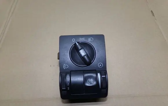 Opel Corsa C Light switch 9116612PB