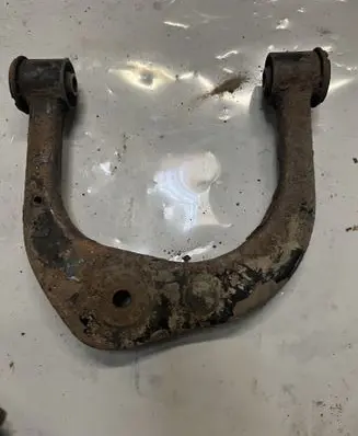 Toyota Land Cruiser (HDJ90) Front upper control arm/wishbone 