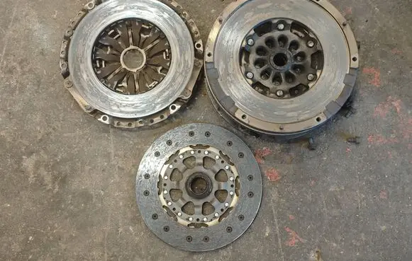 Audi A4 S4 B8 8K Clutch set kit 0B1141031K 0B1141031