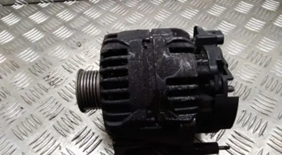 Volkswagen Golf V Generator/alternator 03C903023
